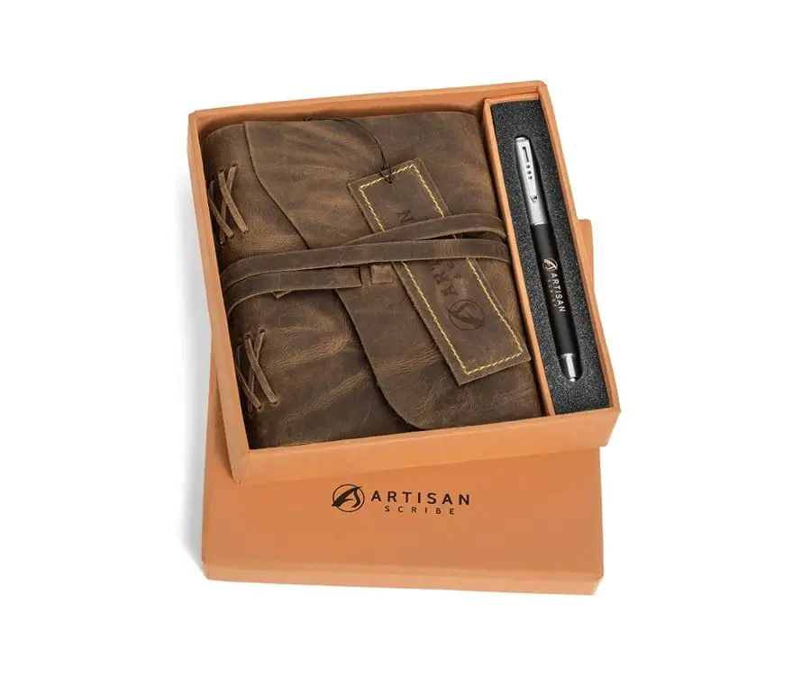 #26 cool gifts for sketch artists: leather sketch journal