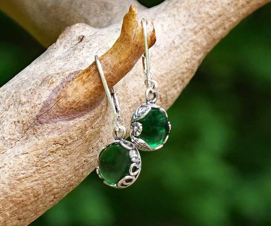 #30 eco friendly gifts for her: recycled vintage earrings
