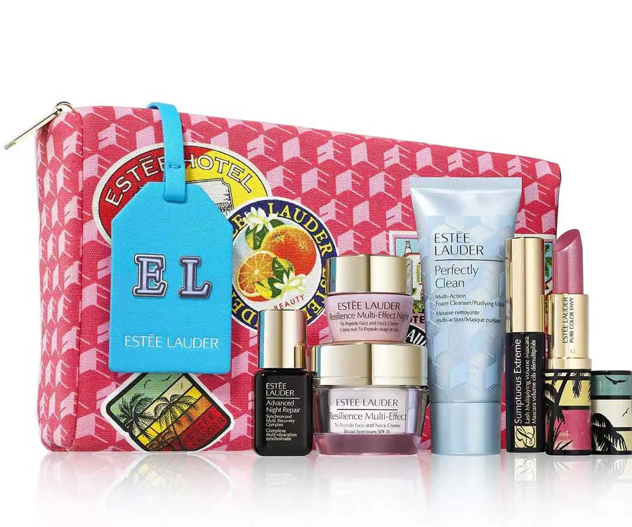 #14 Pampering Gift sets for women: Luxury Skincare Set