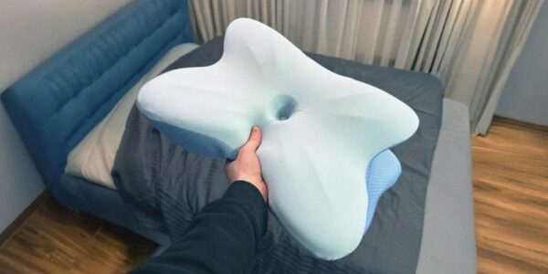 This Unique Pillow Is a Game Changer for Sleep Apnea